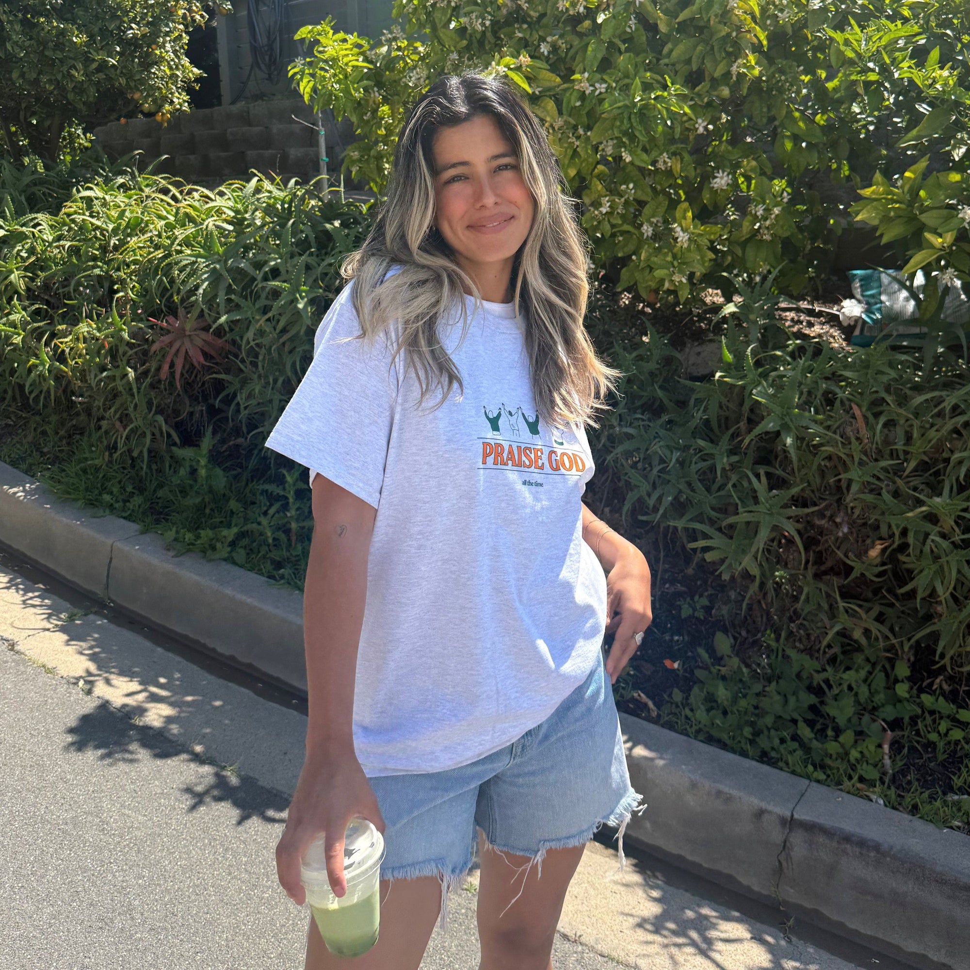 NEW! | "PRAISE GOD" TEE | ASH