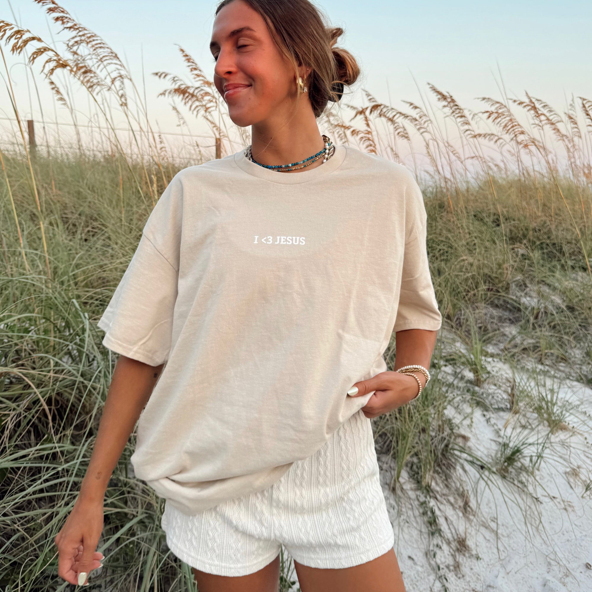 "I <3 JESUS" TEE | SAND