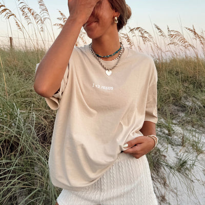 "I <3 JESUS" TEE | SAND