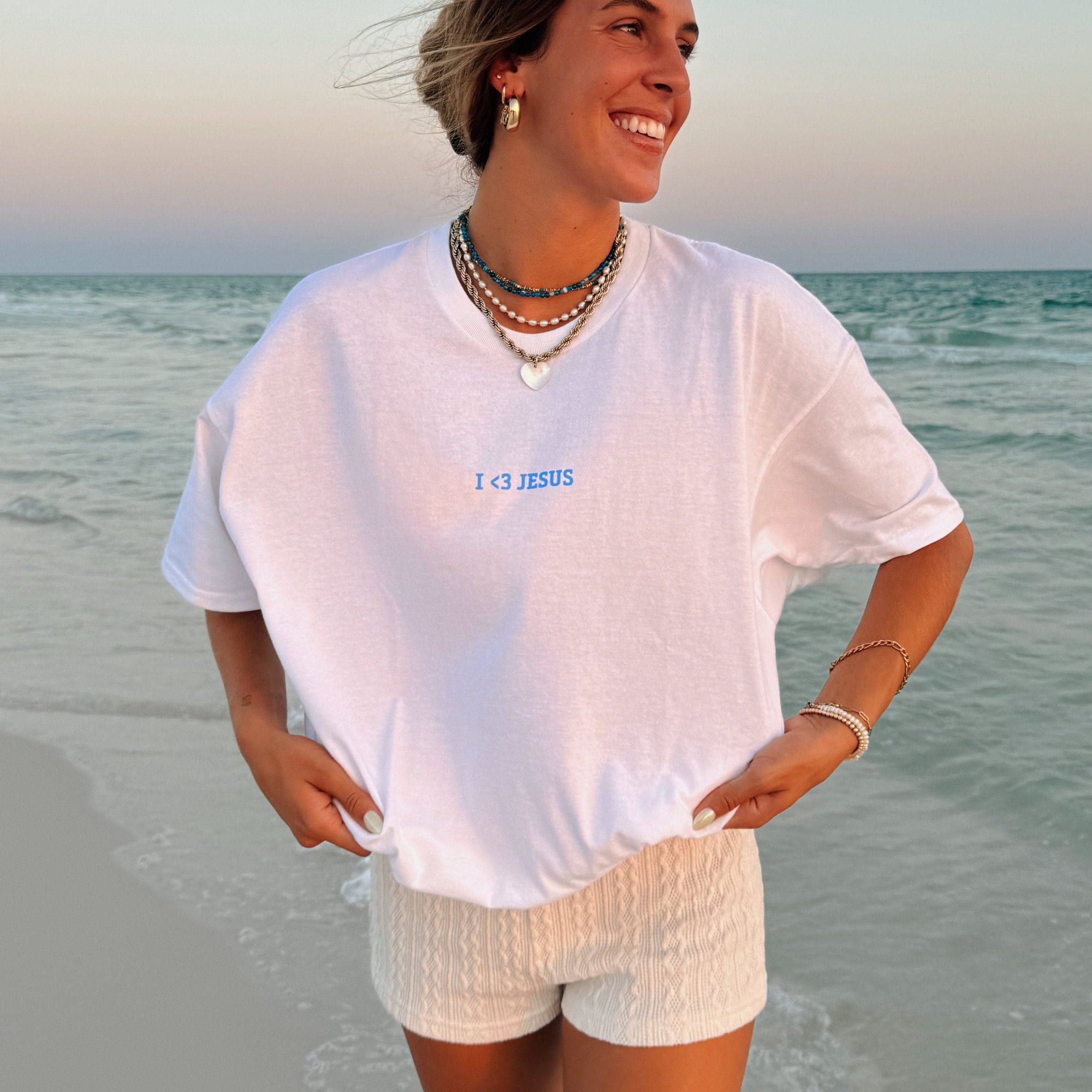 "I <3 JESUS" TEE | WHITE