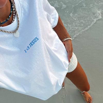 "I <3 JESUS" TEE | WHITE