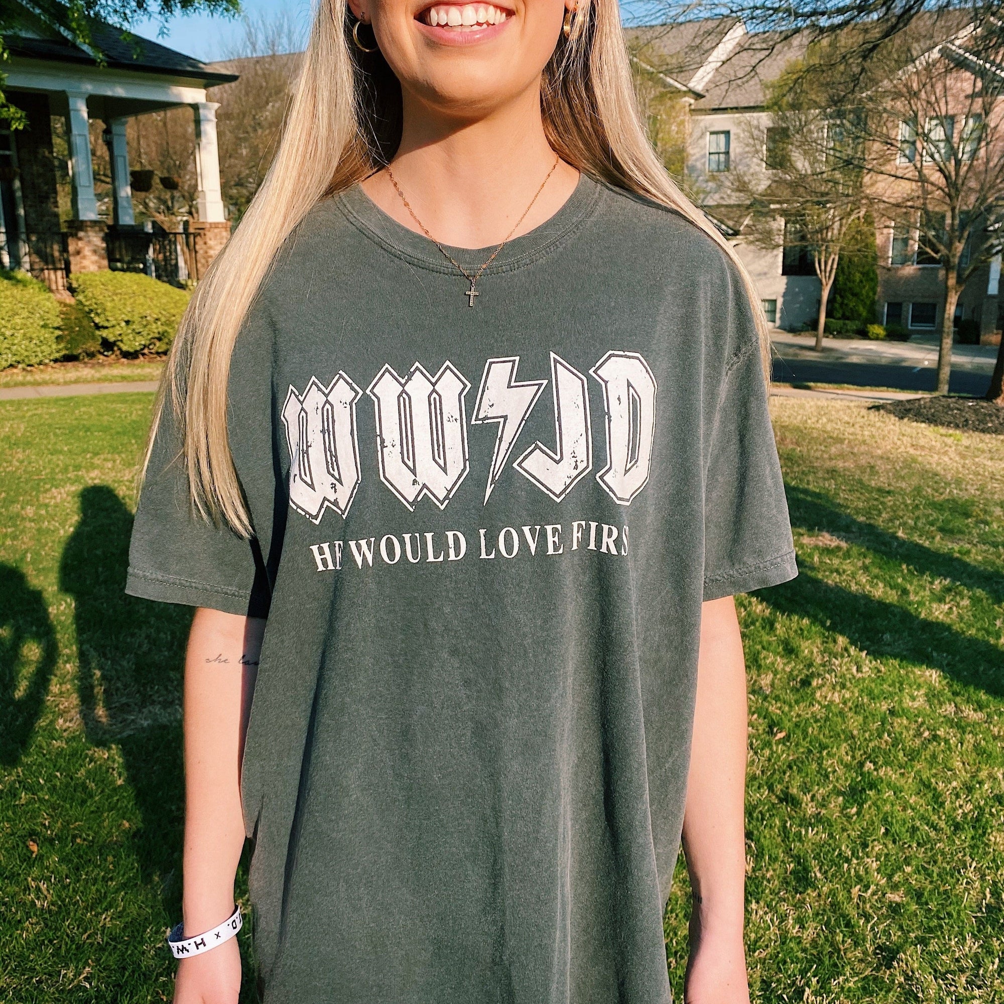 VINTAGE WWJD | COMFORT COLORS TEE | PEPPER
