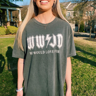 VINTAGE WWJD | COMFORT COLORS TEE | PEPPER